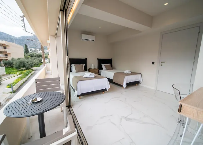 Imperial House - Center - Sleeps 8