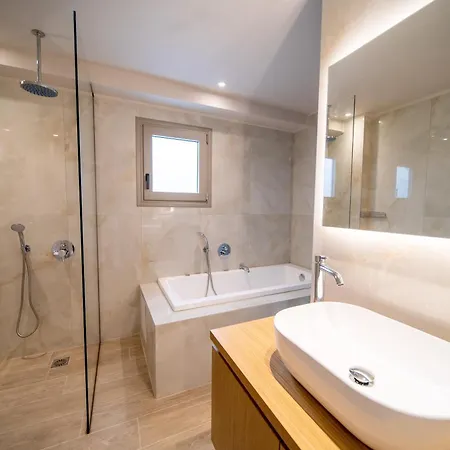 Imperial House - Center - Sleeps 8 * Hersonissos (Crete)