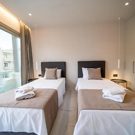 Imperial House - Center - Sleeps 8