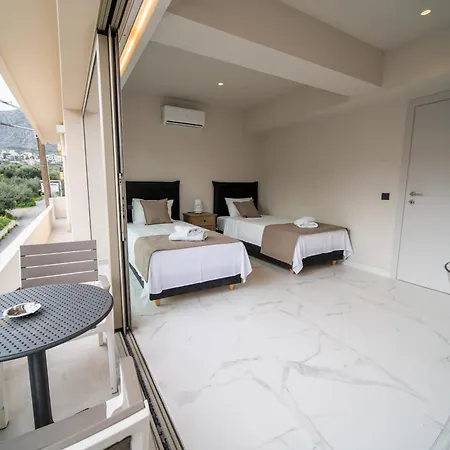 Imperial House - Center - Sleeps 8