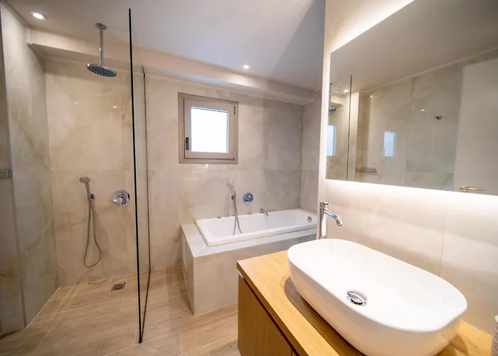 Imperial House - Center - Sleeps 8 * Херсонісос