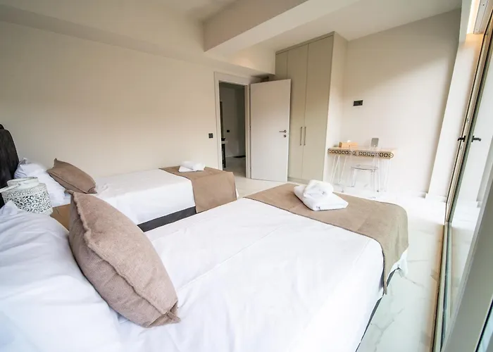 Будинок відпочинку Imperial House - Center - Sleeps 8